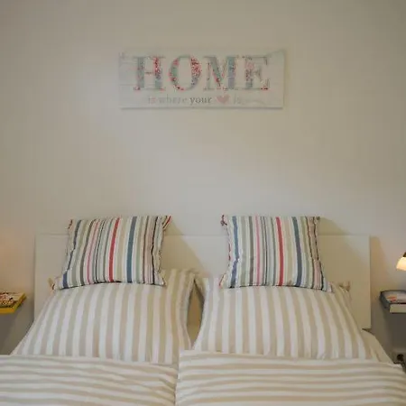 Leo Apartment *